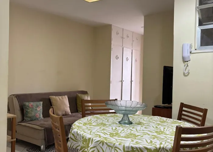 Apartamento Mobiliado Em Copacabana A 100M Da Praia
